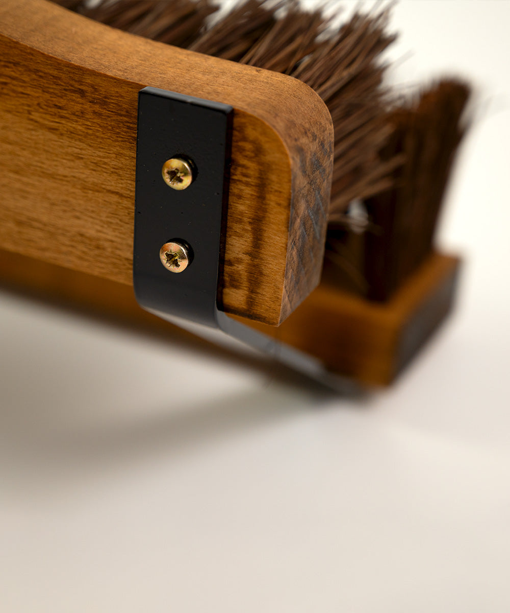 Finest by Hillbrush Quality Deluxe Boot-wiper With Fitted Handle - Stiff